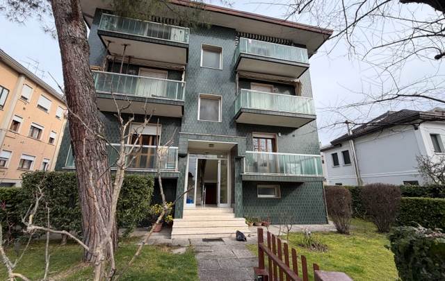 DUE CAMERE DUE BAGNI IN CONTESTO DI SOLE 4 UNITA